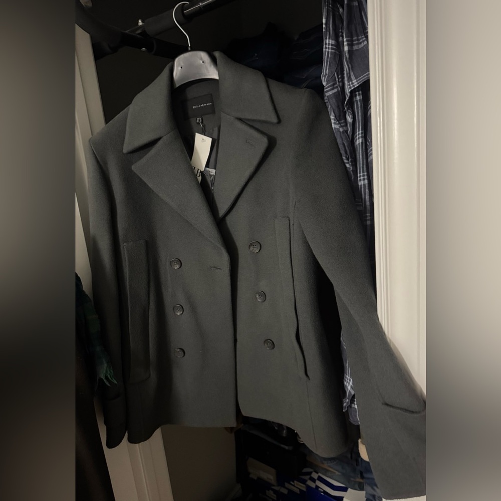 Stylish pea coat in size Large..will easily fit medium as well.